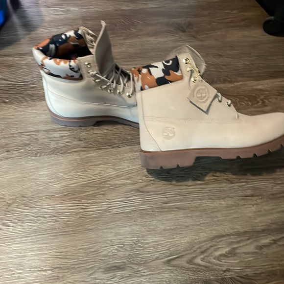 Cream Timberland with camouflage size 12 EUC - Picture 3 of 4